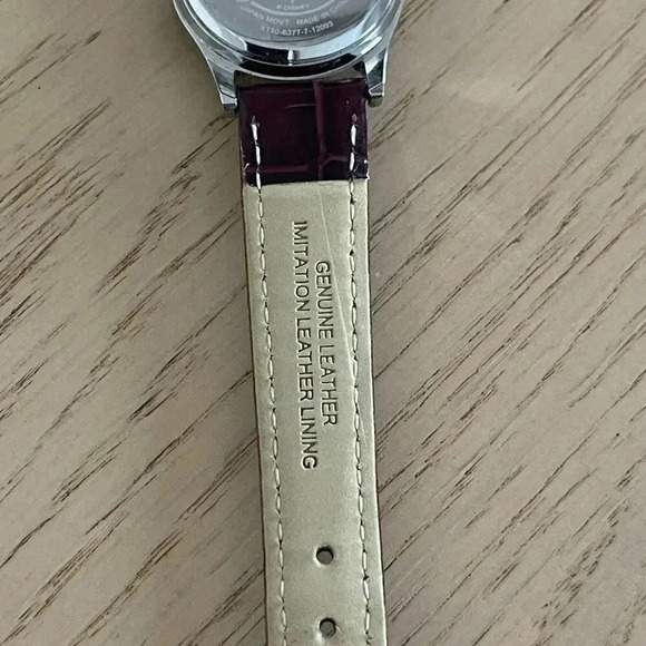 Disney Parks Women’s Classic Minnie Mouse Burgundy Leather Strap Slim Watch - Picture 7 of 8